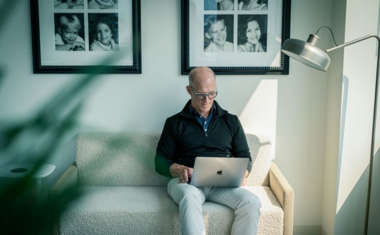 New Harbor Capital investment professional working on a top private equity deal.